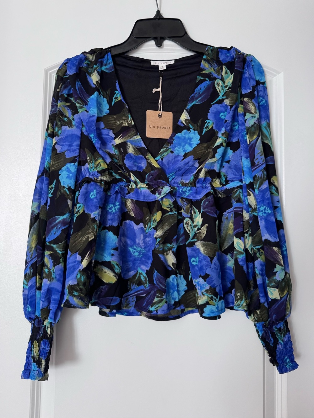 NWT Blu Pepper Blue Floral Peplum Blouse Puff Sleeve Top